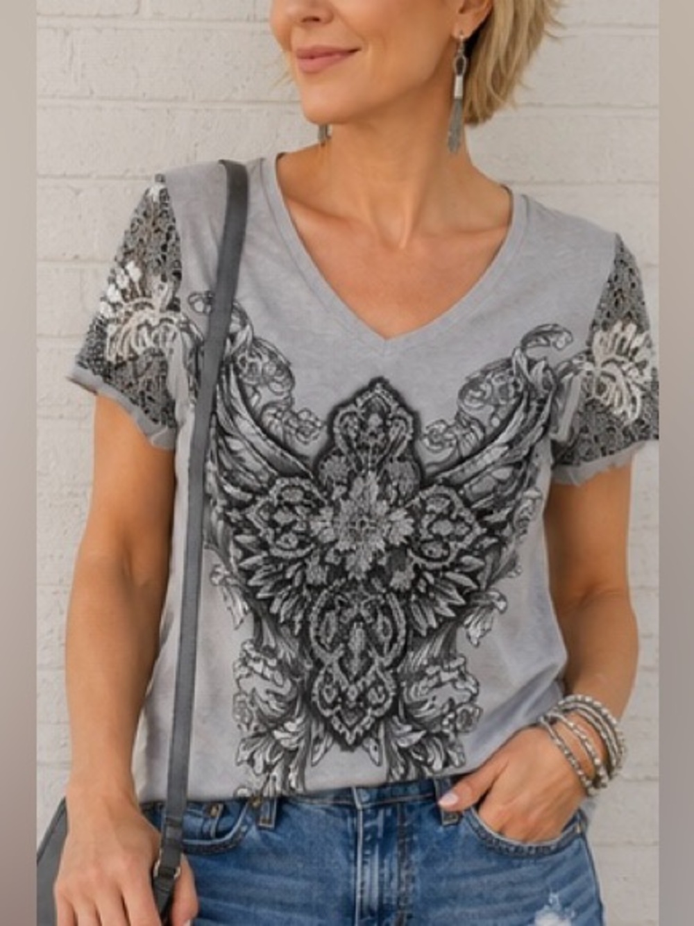 VOCAL California sequin sparkle stud wings top Size Small Silver Gray